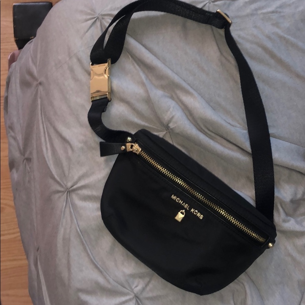 Michael Kors Fanny pack ✨